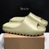 toboggan en mousse pantoufles design pour hommes femmes Sandales Clog EVA Confortable Glow Green Soot Onyx Black Bone Resin Desert Sand Slides Slider shoes