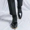 Chaussures oxfords pour hommes blancs noirs à lacets à orteil rond