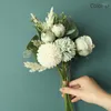 Fiori decorativi fatti a mano con foglie di eucalipto erba e fiori artificiali per decorazioni per la casa