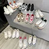 Nuove classiche sneakers nama tacchi piatti a punta punta di punta di gomma leggera designer di lusso di lusso da donna che viaggia scarpe casual calzature di fabbrica