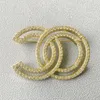 Broche de créateur avec Logo de marque, plaquée or 18 carats, épingles en perles de luxe pour filles, bijoux d'amour, cadeau de fête de mariage