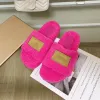 Tasarımcı Yeni Kadınlar Kürklü Terlik Kabarık Sahte Terlik Lüks Marka Tasarımcı Ayakkabı Sıcak İç Mekan Flip Flops Moda Kadın Boyutu 35-42
