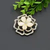 Broches Mode Legering Parel Strass Broche Vrouwen Elegante Kleding Sjaal Sjaal Gesp Pinnen Sieraden Ronde Boeket Pin