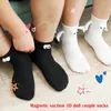 Femmes Chaussettes Aspiration Magnétique 3D Poupée Couple Dessin Animé Belle Main En Coton Respirant Confortable Pour Mignon