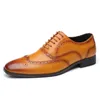 Europe hommes Oxford chaussures en cuir formel bout pointu robe d'affaires Brogue appartements hommes chaussures de mariage grande taille