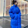 Trench da donna 2023 Cintura invernale in vita Giacca in cotone con cappotto di media lunghezza da donna in puro colore caldo blu