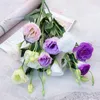 Dekorativa blommor Vit Lisianthus konstsilke Hembord Dekor Pografi Blommor Blomstertillbehör Bröllopsväxter