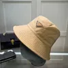 Marca de designer Bucket Brim Brim Hat Bordado Alfabeto Homens e Mulinas Chapéus Bacia Proteção Sol Proteção solar Viagens ao ar livre têm 8 cores qualidade de alta qualidade