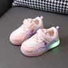 Sneakers Bambini Scarpe luminose Ragazzi Sneakers LED per neonate Calzature per bambini con suola illuminata Scarpe da ginnastica luminose Tenis Taglia 2130 230705