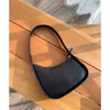 Row Half Moon Bag z Korei Południowej Korei Minimalistyczny styl Kendou w tym samym stylu torebka torebka