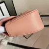 Kvinnors kosmetika Crossbody-väska Populär stil Bärbar Fashionista En mycket bra present Lyxig handhållen