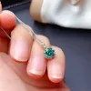 Colares com pingente Nova loja vende pingentes de mulita verde azul 1CT 6.5MM VVS laboratório com certificado colar de noivado genuíno prata esterlina 925 Z230707