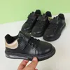 Sneakers bambini che camminano sneakers boy in pelle bianca studentessa Scuola casual Scuola per unisex comodo adolescente Boy Sport Scarpe 230705