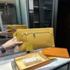 2023-Designer Man Man Clutch Suck Sukd Мужчина женские сумки для камеры сумки для камеры классический документ сумки для кошелька кошелек отличный макияж для путешествий