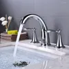Badrumsvaskblandare för handfat Svart/silver Koppar- och kallvattenkran Dubbelhandtag Tre-håls delad tredelad badkarskran