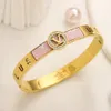 Designer V Logo Charm Bangle 18K Gold Plated Stainless Steel No Fade Diamond Bracelet Luxury Love Gift Jewelry 2023 Wedding Travel Designer Bangle Wholesale