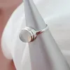 Anelli a grappolo Autentico anello stile retrò in argento sterling 925 intarsiato Calcedonio bianco naturale Regalo di gioielli alla moda creativo fatto a mano