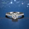 Anelli a grappolo Inbeaut Classic Four 925 Silver 1 Ct Round Excellent Cut D Color Pass Diamond Test Moissanite Wedding Ring Fine Jewelry