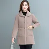 Frauenpelz 2023 Winter Imitieren Lammwolle Jacke Frauen Mode Lose Mittleren Alters Einreiher Verdicken Warme Mantel Weibliche Casual Tops