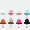 Chapéu balde aba larga multicolor chapéus de luxo retro le bob elegante à prova de vento cordão material de algodão multicolor chapéus femininos pescador C23