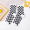 Femmes chaussettes noir et blanc damier carré avec chaussures en toile été coton mèche sport bas hommes tendance mignon