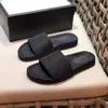 Designer G-sandaler för män med remmar Kvinnorsandaler flip flops Hög kvalitet Snyggt mode Klassiker Tofflor oversize 05