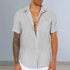 Chemises décontractées pour hommes Chemise d'été pour hommes Chemise rayée à manches courtes à revers unique Plage Patch Pocket Top