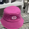 Luksusowy kapelusz typu bucket designerska czapka dla kobiet C haft koralikowy kapelusze z szerokim rondem męskie Casquette czapki z daszkiem dopasowana czapka plaża słońce dowód Sunhat