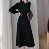 カジュアルドレスボタンニットドレスセーターハイネックフィッシュテールスカート冬の女性のエレガントなミディ秋の女性の A ライン服