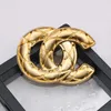 Famous Design Gold Luxury Designer Brooch Women Letter Elegant Plaid Brooches Suit Pin Fashion Jewelry Clothing Decoration High Quality Accessories