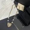 20 stil guldpläterade halsband Designer varumärke Pearl Diamond Chain Kvinnor Smycken Gift