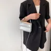 أكياس مسائية 2023 فاخرة مصغرة صغيرة مربعة رفرف حقيبة صيف براءة اختراع سلسلة جلدية كروسودي اللمعان ليزر حقيبة PROM CLUCT