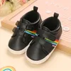 Sneakers Feste Farbsportschuhe Jungen und Mädchen Gummi Sole Non Slip Baby Schuhe Weiche Leder Flachschuhe Baptisten Schuhe 230705