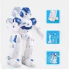 Robot RC Robot intelligente Ricarica multifunzione Giocattolo per bambini Danza Telecomando Giocattoli per bambini Per bambini Regali aerei gratuiti 230705