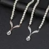 Set di orecchini per collana di perle personalizzate coreane Moda femminile Temperamento Placcatura in lega Accessori per abiti da sposa Set di collane di cristallo 230628