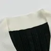 女性のニット Dodc スリムニットカーディガン女性 2023 秋のデザインのコントラストカラー西洋スタイルのウール薄いトップ底シャツ