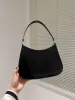 Bolsa leve da moda bolsas da moda top designer meticulosamente trabalhada bolsa vermelha da internet bolsa de grife material luxuoso bolsa de design exclusivo bolsa nas axilas