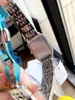 Presente Clássico Vintage Movimento de Quartzo Marcadores Romanos Relógio Feminino Relógios de Designer de Luxo Neutros Relógios Simples de 27,5 MM Sem Caixa