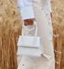 TOTEES女性ハンドバッグデザイナートートショッピングバッグ高品質の高級ファッションショルダーバッグパテントレザーゴールデンロゴレタリングアートワークホワイトプレーンクロスボディバッグ