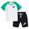 Лето мальчиков для мальчиков для девочек логотип хлопковые детские спортивные костюмы с коротки