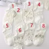 Femmes Chaussettes D'été Mince Creux Cristal Cool Respirant Fleurs Blanc Invisible Bateau Maille Ultra-mince Calcetines Mujer