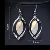 Pendientes de tuerca Fascinantes en forma de óvalo para mujer Colgantes largos de moda Pendientes elegantes bohemios en la cena