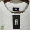 Erkek Tişörtleri Yaz Kith T-Shirts Sarı Gül Kutusu Çiçek Baskı T-Shirt Çift Moda Elbise Kıyafetleri T230707