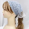 Eşarplar bohemia çiçek üçgen fular kadınlar için kızlar dantel dantel baskısı tuban headbands plaj parti saç aksesuarları Müslüman bandana şapkası