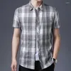 Chemises décontractées pour hommes été à manches courtes Plaid imprimé pour hommes solide ample col rabattu rayé bouton hauts à la mode