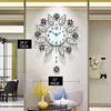 Horloges murales Grande Horloge Salon 22 Pouces Pendule En Verre Silencieux Moderne Forme De Fleur Cristal Suspendu Montre Cuisine Bedrrom Décor À La Maison