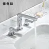 Robinets de lavabo de salle de bain Robinet en laiton de qualité supérieure 3 trous 2 poignées Mélangeur de bassin d'eau froide Pistolet Gris / Or brossé