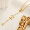 Collana di design in oro 18 carati Collana regalo in acciaio inossidabile non sbiadito Nuova collana con ciondolo lettera di marca corretta 2023 Gioielli in acciaio inossidabile per feste di nozze all'ingrosso