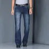 Jeans a zampa d'autunno da uomo in stile coreano per uomo Boot Cut Bell Bottom Flare Pantaloni in denim Pantaloni lunghi Moda Jeans larghi Hombre 2011293H