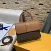 Yüksek kaliteli kadınlar messenger çanta küçük kare taşınabilir çantalar pu lock parti hasp yumuşak bayan seyahat açık tuval tek kanatlı cep crossbody el çantası çanta mm